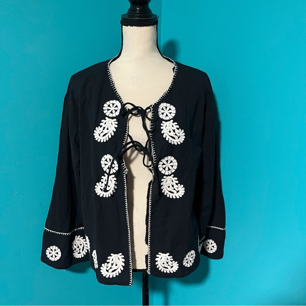 NWT Zara M Black White Embroidered Tie Front Cardigan Jacket